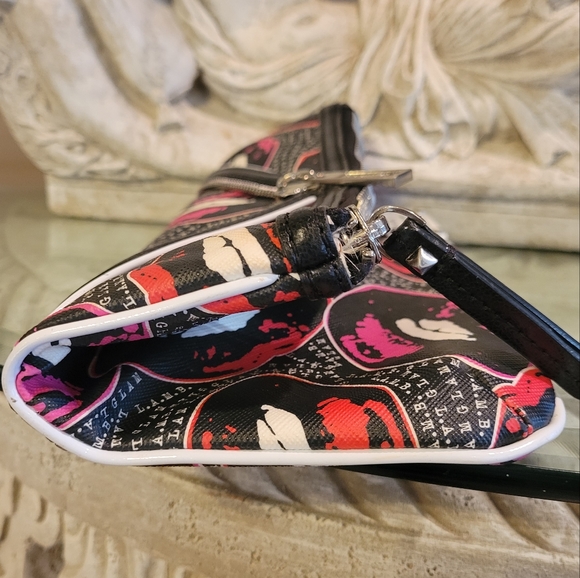 L.A.M.B. by Gwen Stefani Glam Lips Kisses Xoxo Luxury Designer Bag #602 - Picture 8 of 11